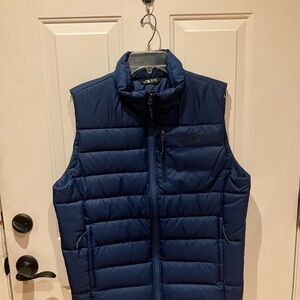The North Face Men's Navy Insulated Vest NWOT